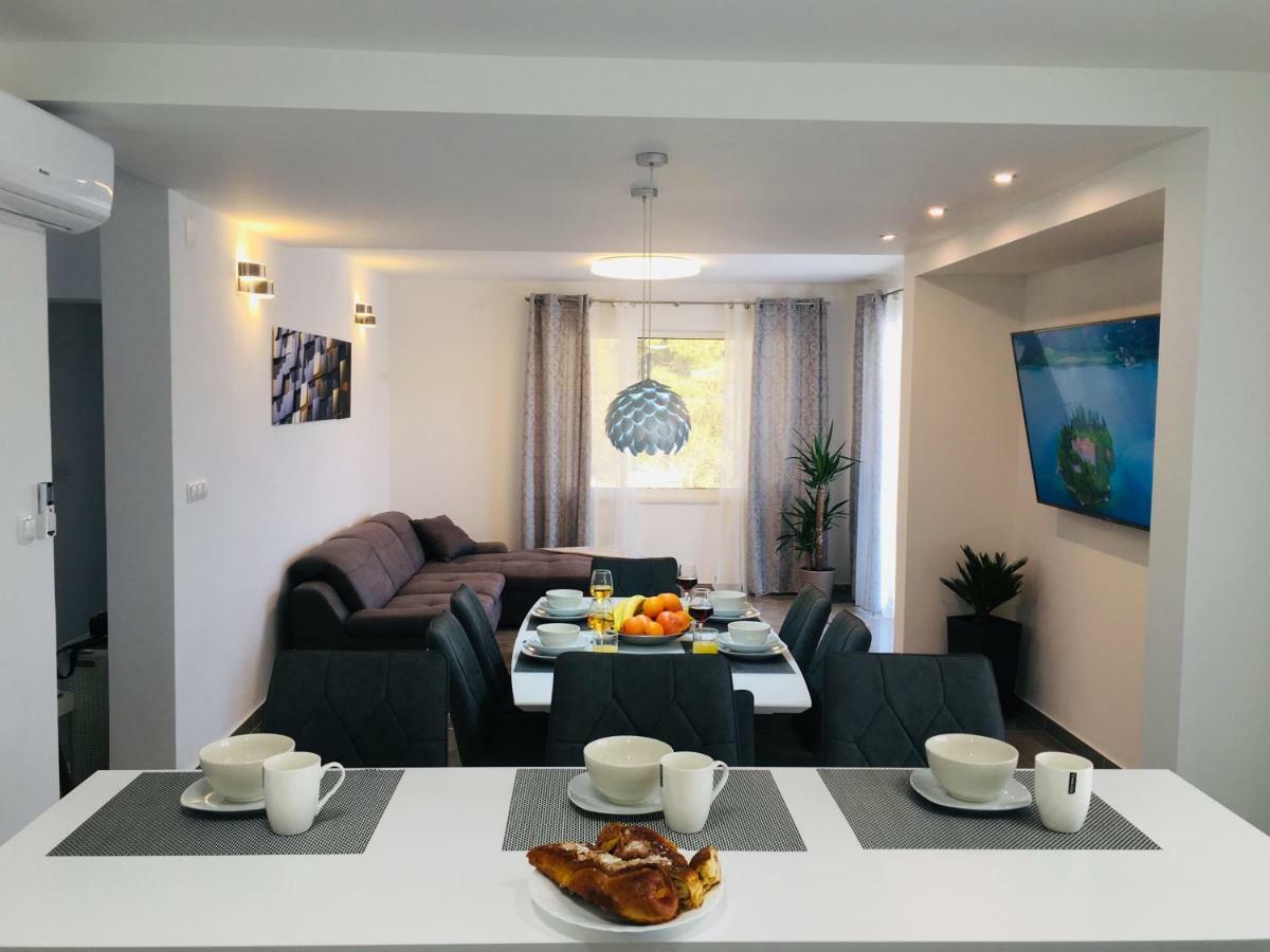 Holiday Hvar Vrbanj Dış mekan fotoğraf